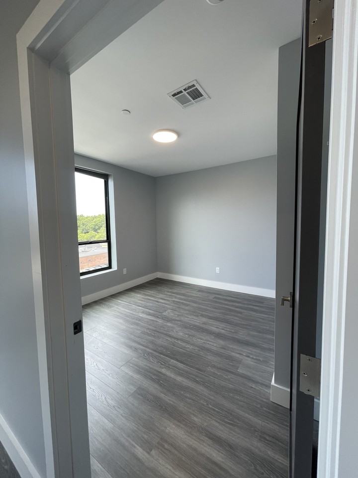 Western Ave. & Telford St #412 - Photo 7 of 22