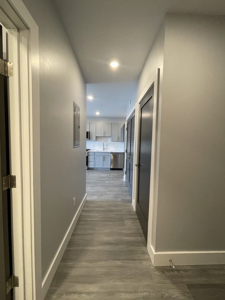 Western Ave. & Telford St #206 - Photo 4 of 25