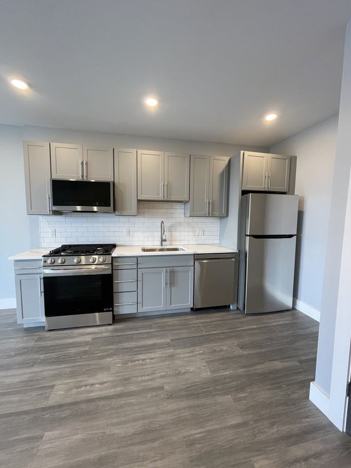 Western Ave. & Telford St #206 - Photo 2 of 25