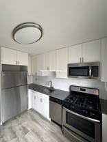 6705 N California Ave #2E - Photo 1 of 1