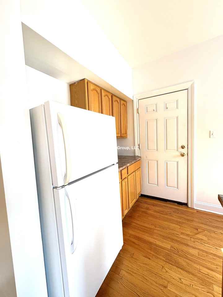 1370 W Estes Ave #3S - Photo 3 of 19