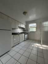 916 Reba Pl #4N - Photo 1 of 1
