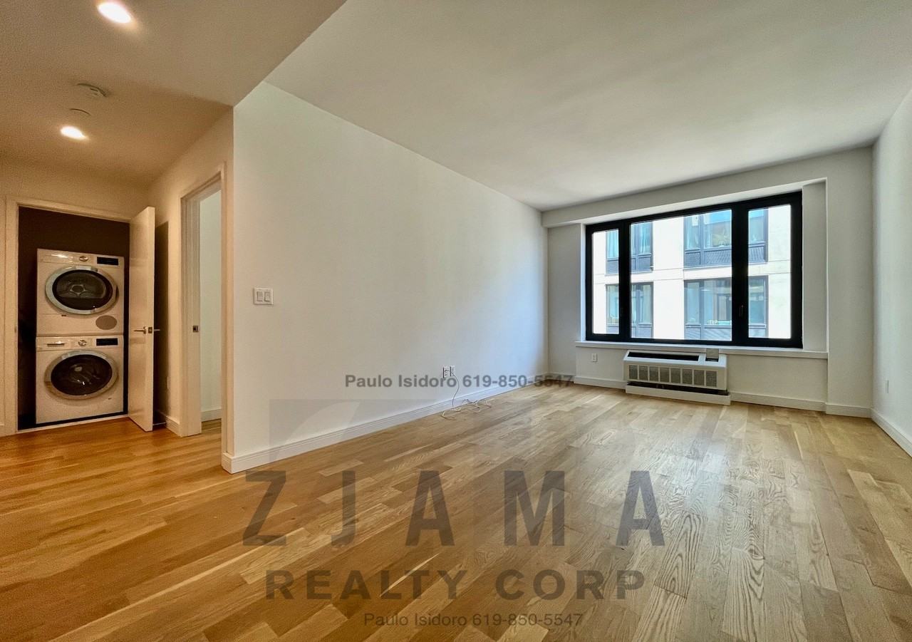 409 Eastern Pkwy #402