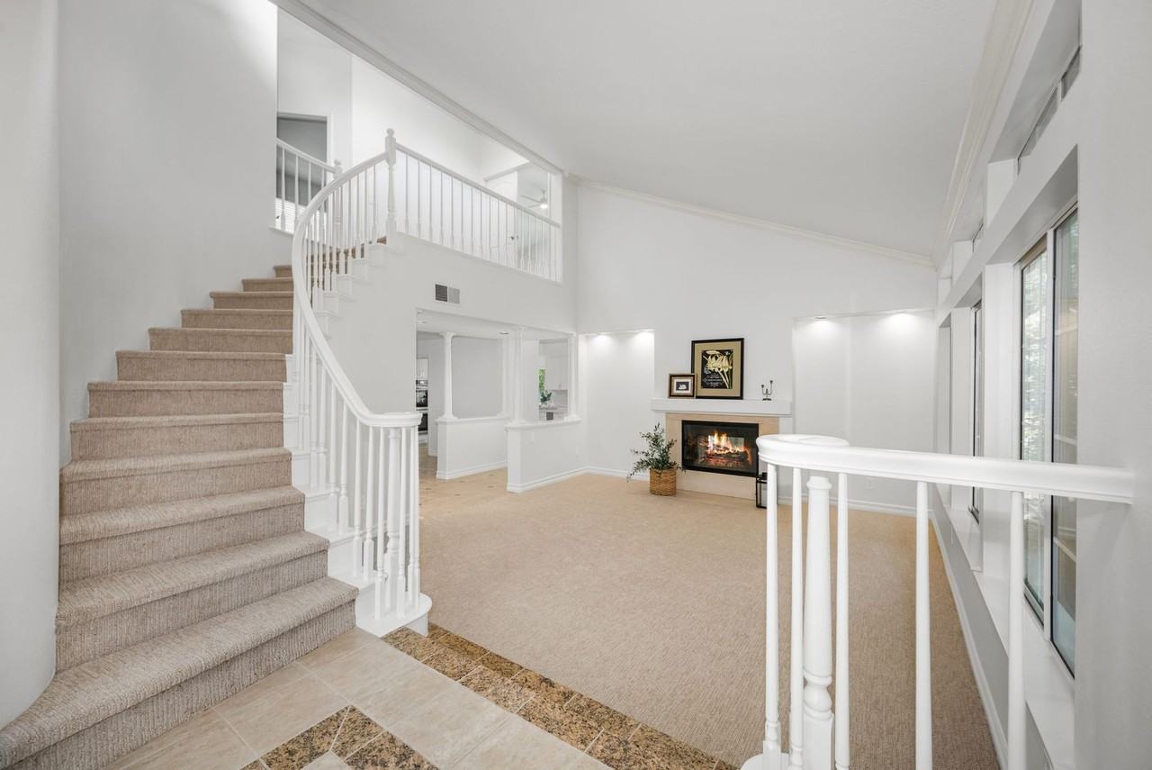 11 Somerset - Photo 3 of 27