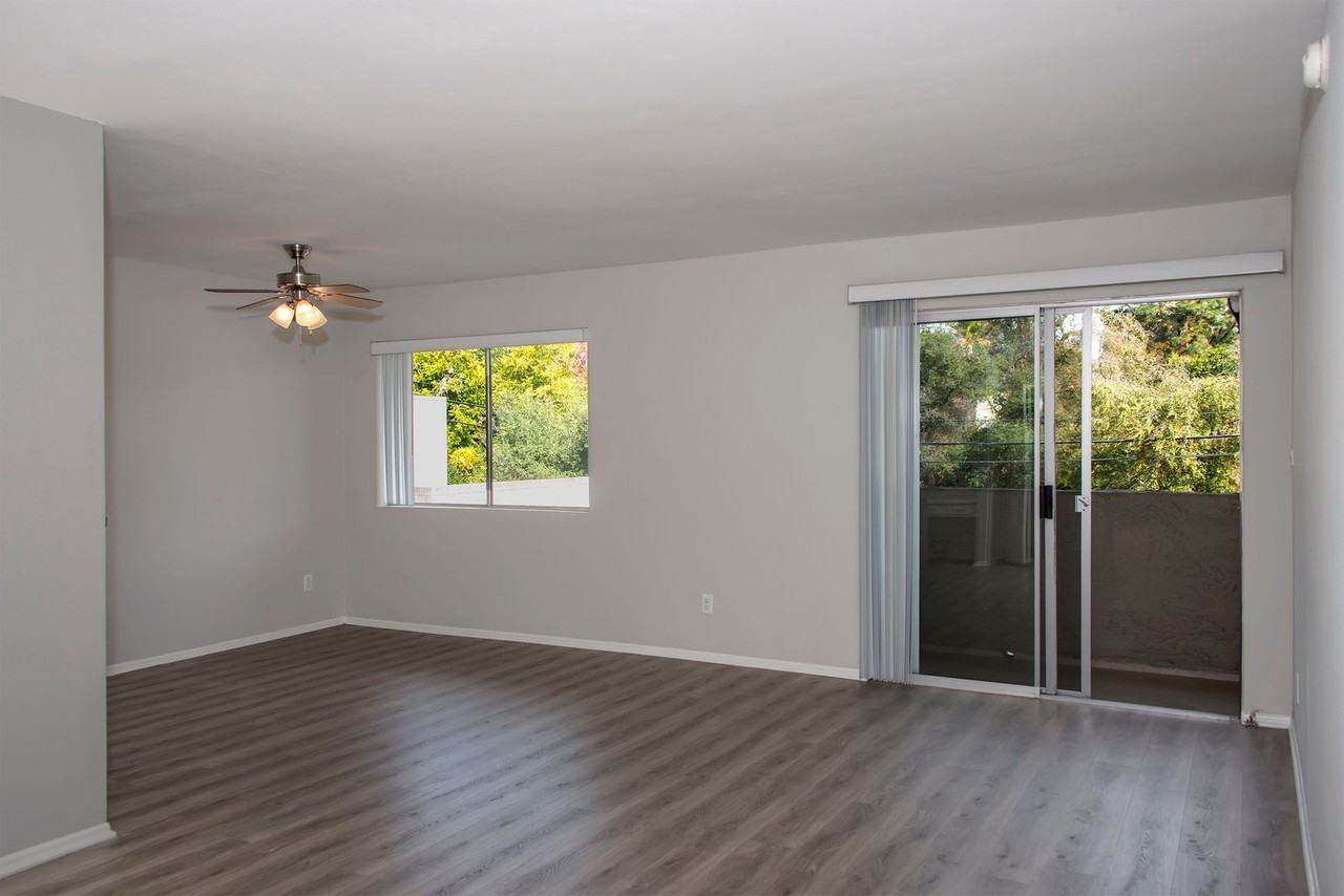 mon930 - Photo 4 of 13