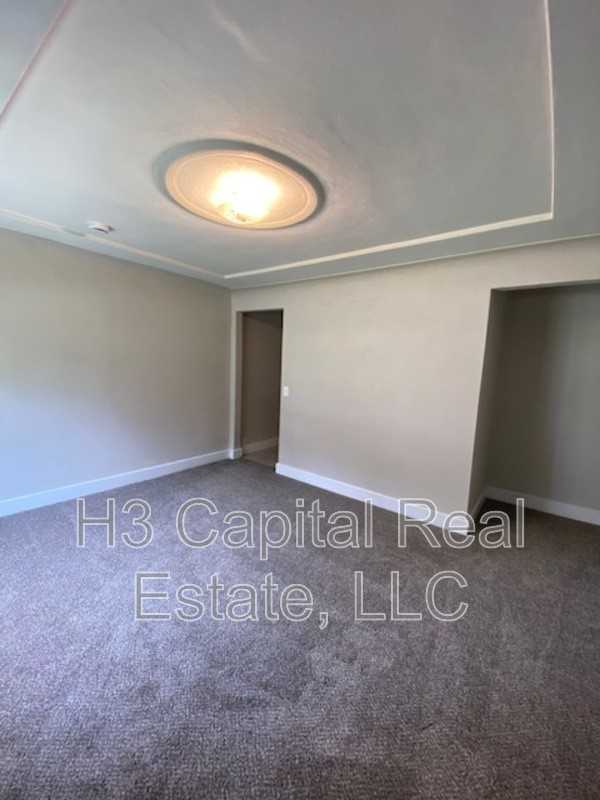 27 Fahey Pl - Photo 2 of 26