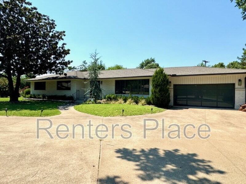 4051 E 46th Pl - Photo 2 of 32