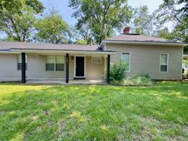 featured image of 302 W 8th St