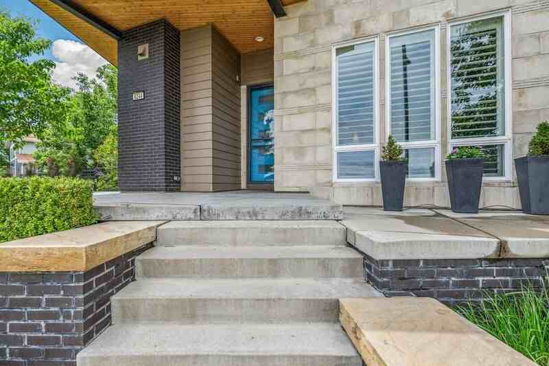 9244 E 37th Ave - Photo 2 of 42