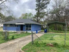 3201 Yale Cir Nw - Photo 1 of 1