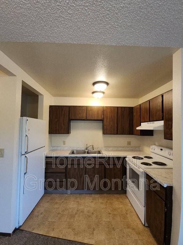 2139 S 4th St W #B - Photo 6 of 12