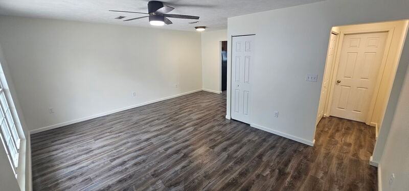 320 N Ferne Clyffe Rd - Photo 2 of 11