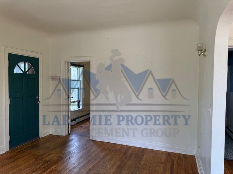 413 S 6th St #1 - Photo 4 of 16