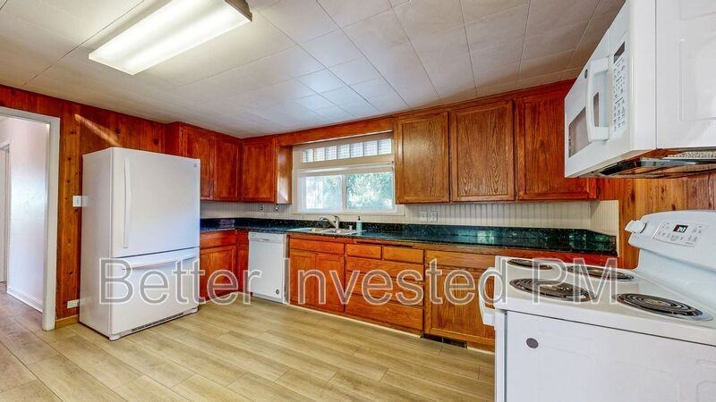1338 Helen Ave - Photo 5 of 34