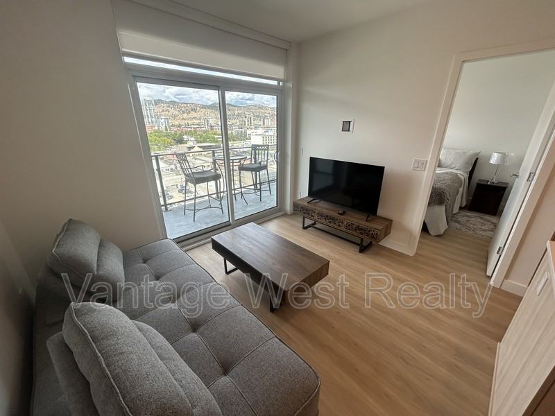 909 Leon Ave - Photo 3 of 23