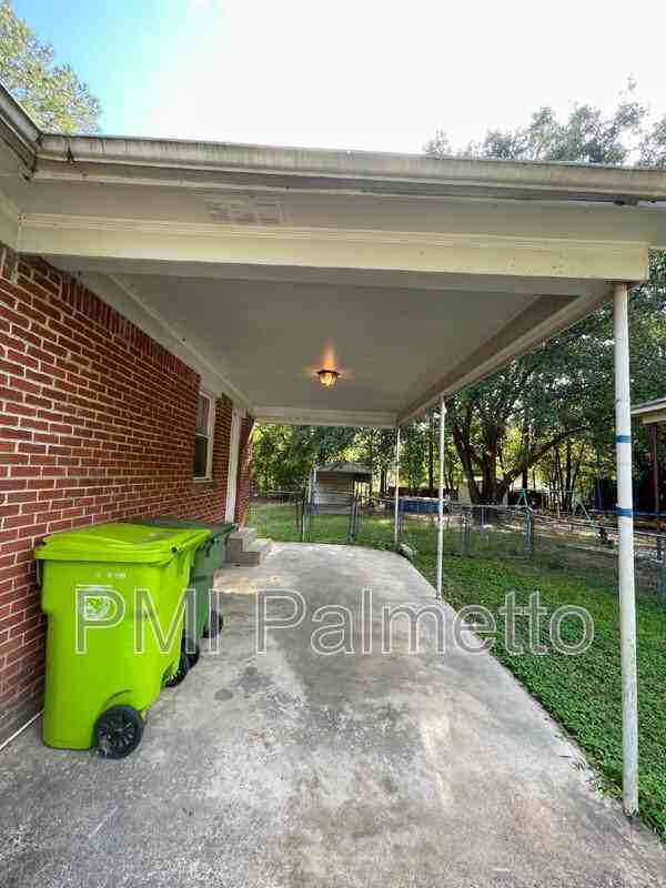 216 Saddle Field Road - Photo 4 of 26