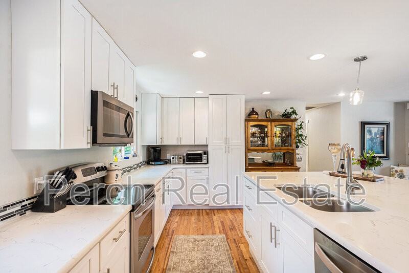 8192 E Oxford Dr - Photo 7 of 21