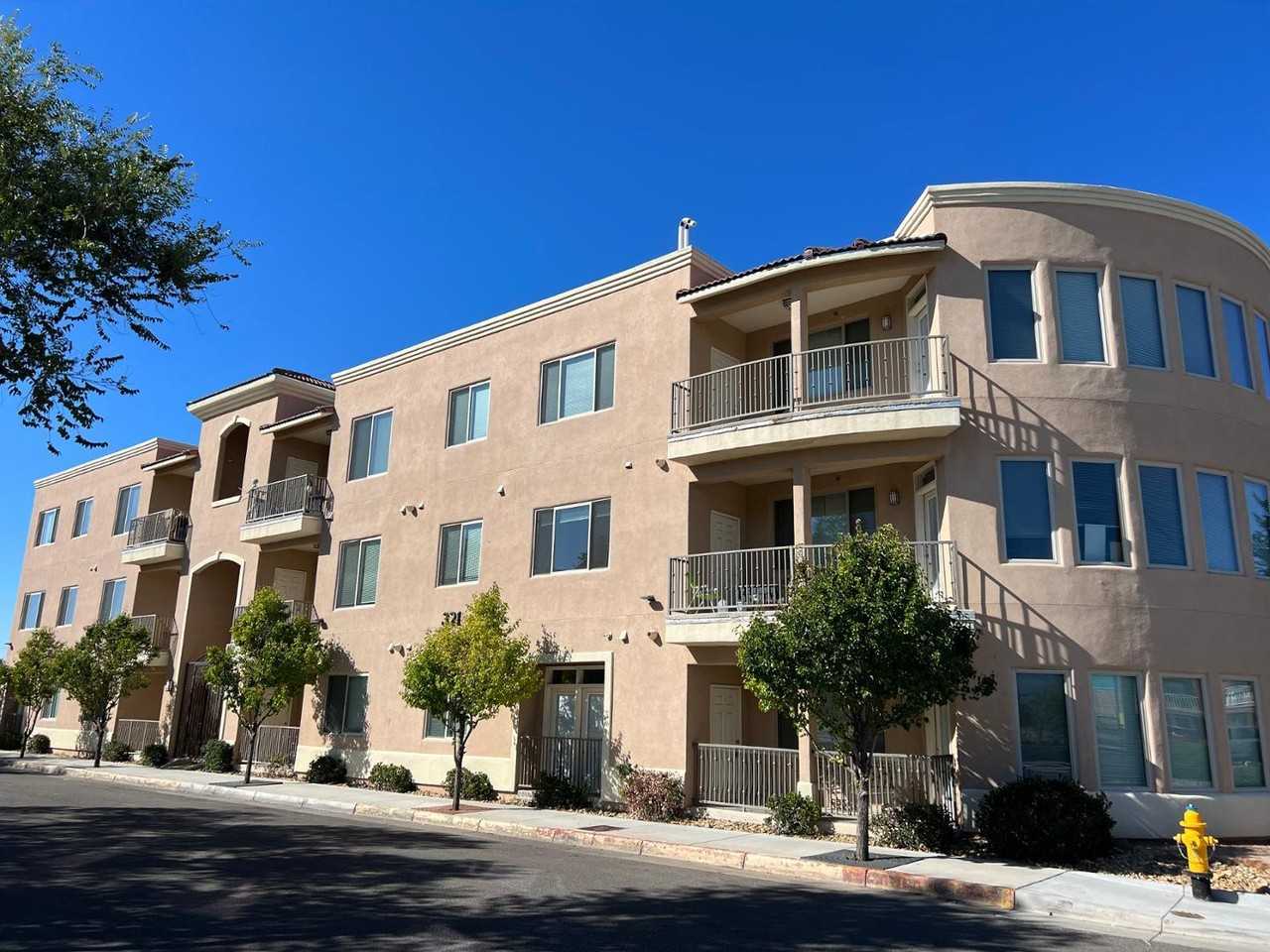 321 Jefferson St Se #1E - Photo 2 of 18