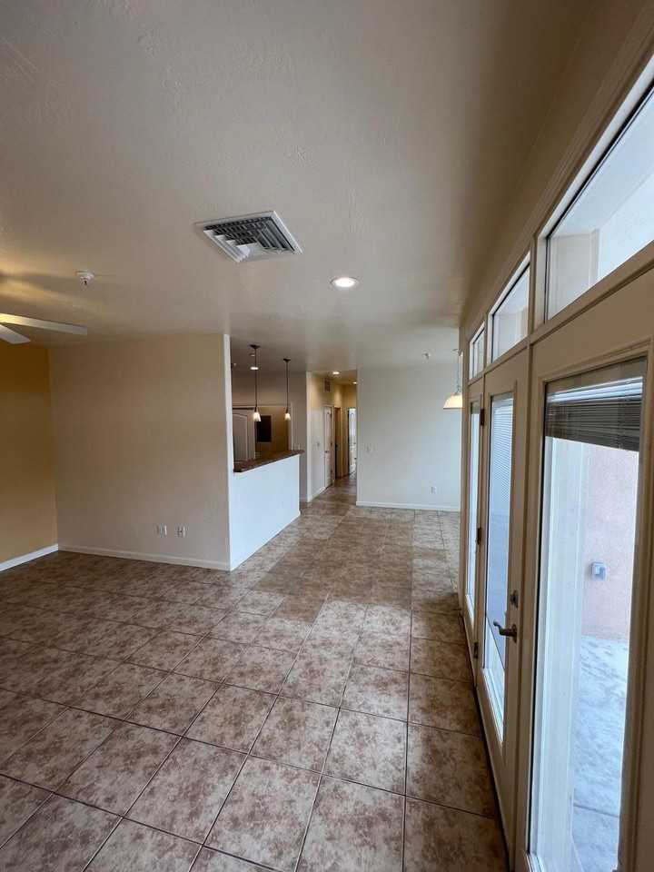 321 Jefferson St Se #1A - Photo 5 of 23