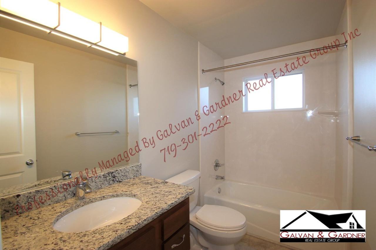 305 E Arvada St #5 - Photo 5 of 5