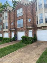 1027 Riley St - Photo 1 of 1