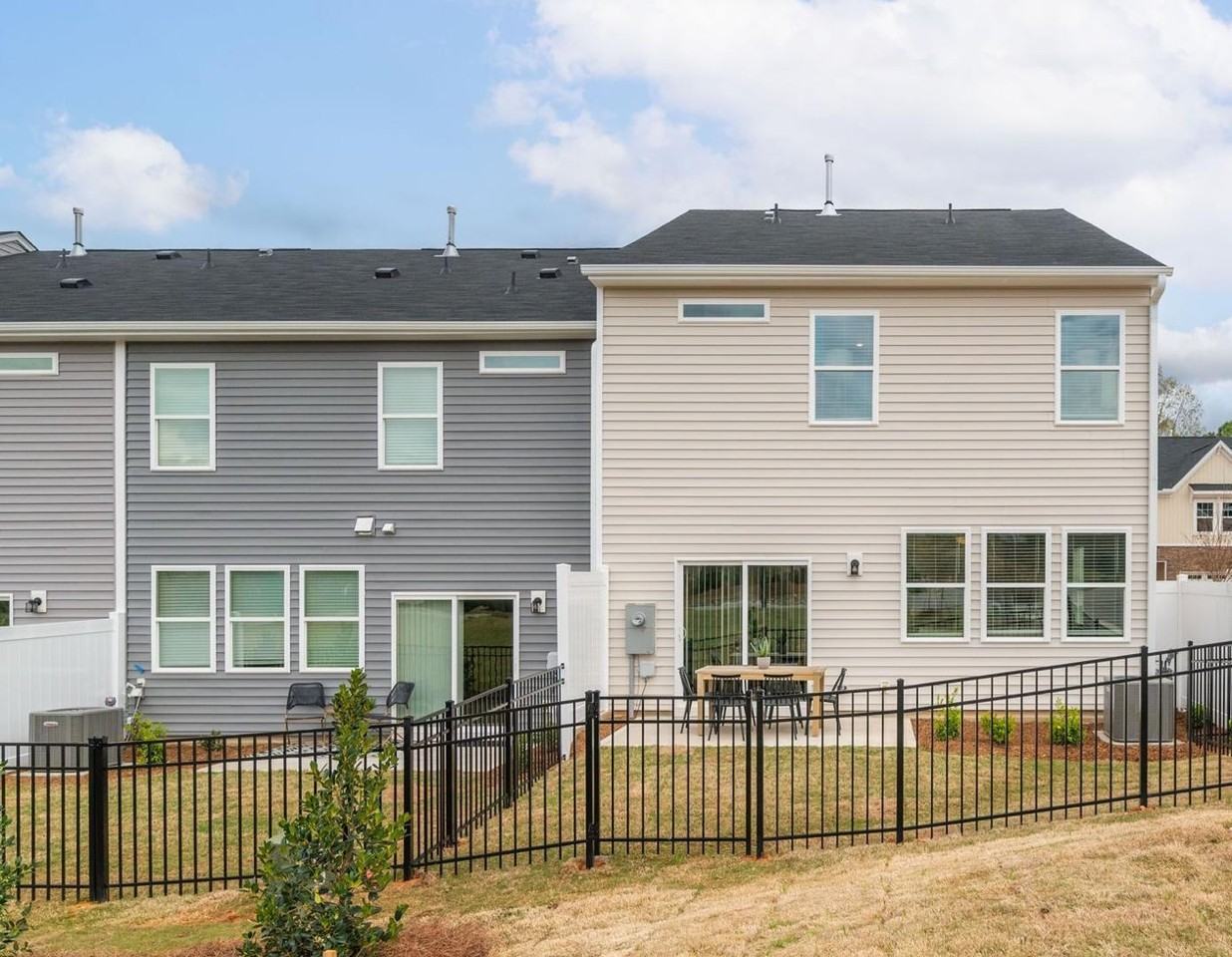 7610 Waypond Ct - Photo 3 of 13