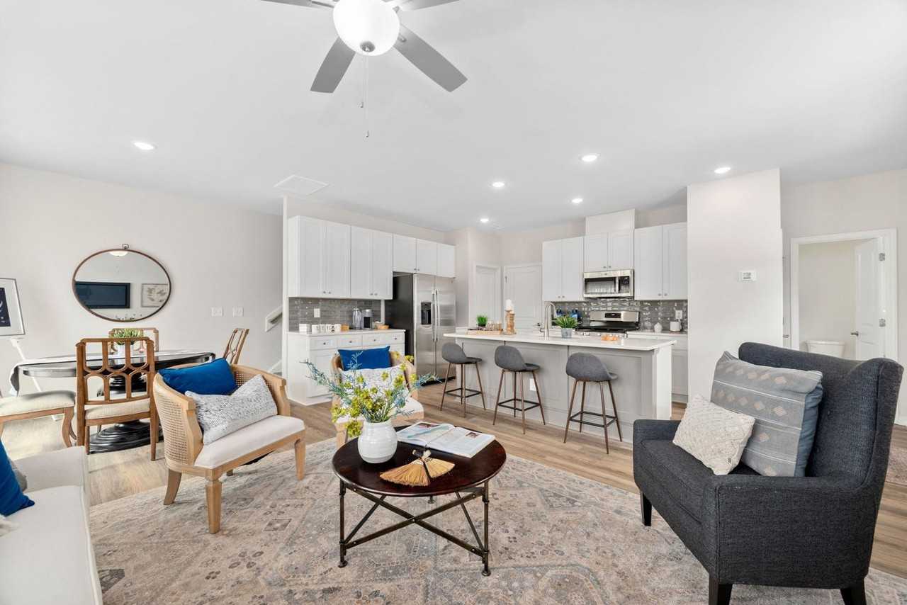 7610 Waypond Ct - Photo 6 of 13