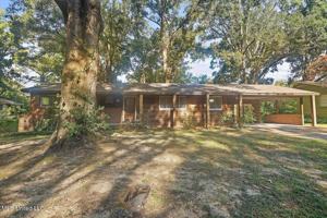 featured image of 111 Chiswick Cir