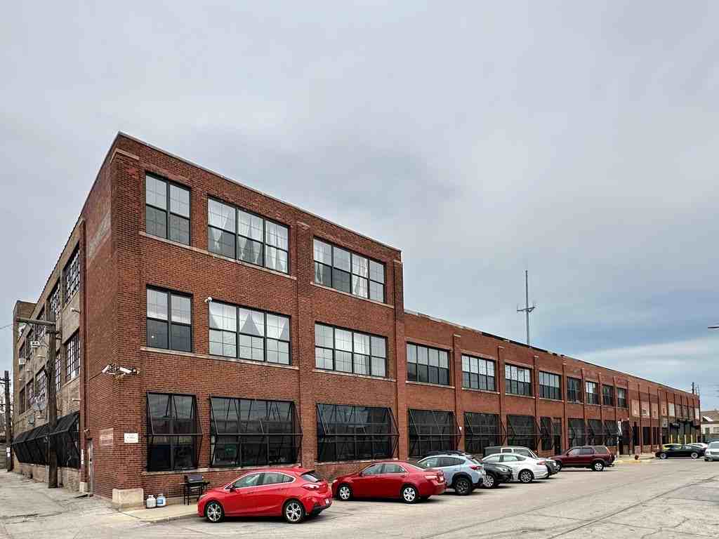3124 West Carroll Avenue #2F