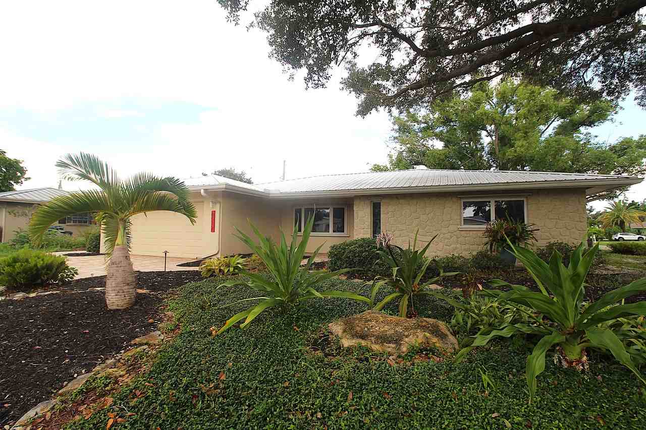 6512 Bowline Dr - Photo 3 of 31