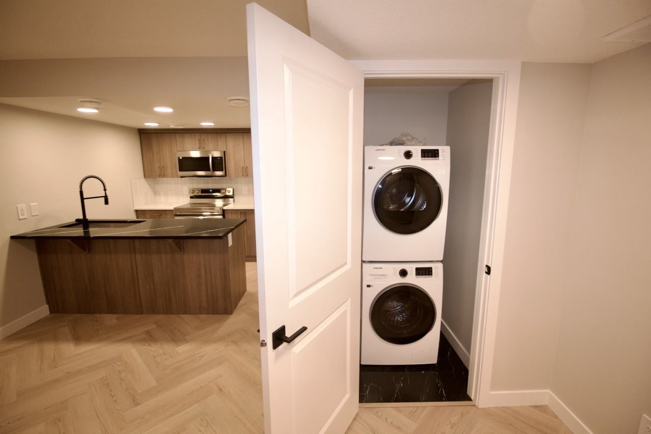 6414 27 Ave Sw Bsmt #Bsmt - Photo 6 of 18