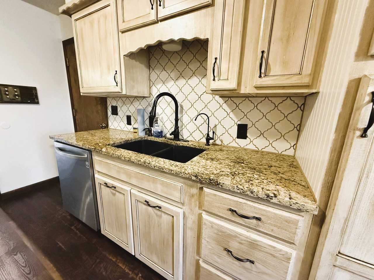 131 Brazos Dr - Photo 6 of 30