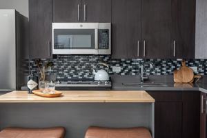 featured image of 5 Bay St