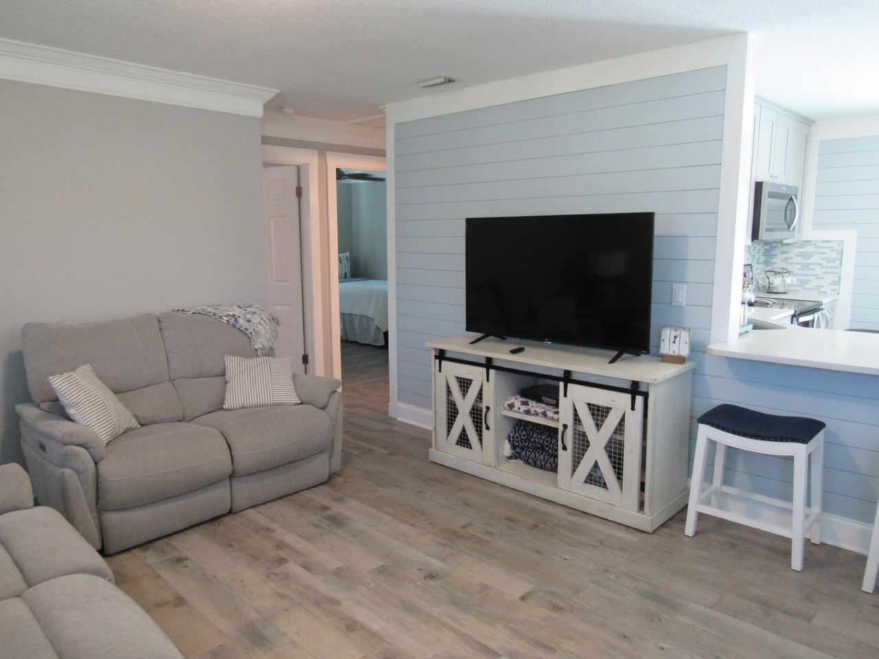 16 Hillside Dr - Photo 2 of 13