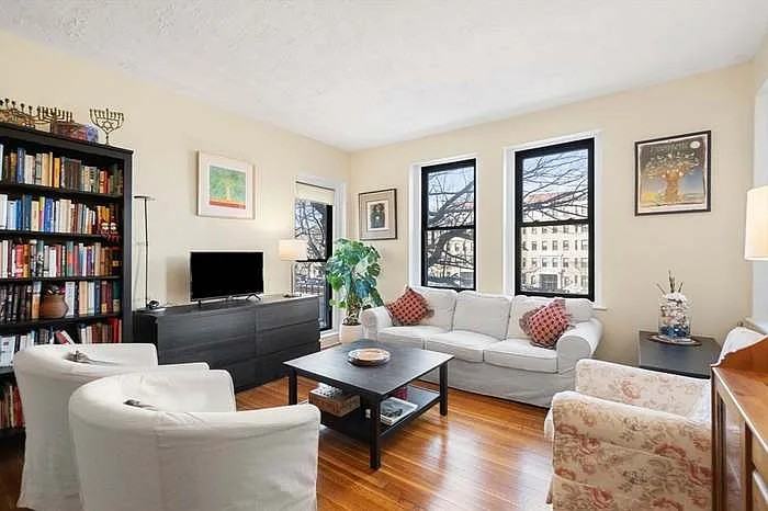 1403 Commonwealth Ave #6 - Photo 6 of 13