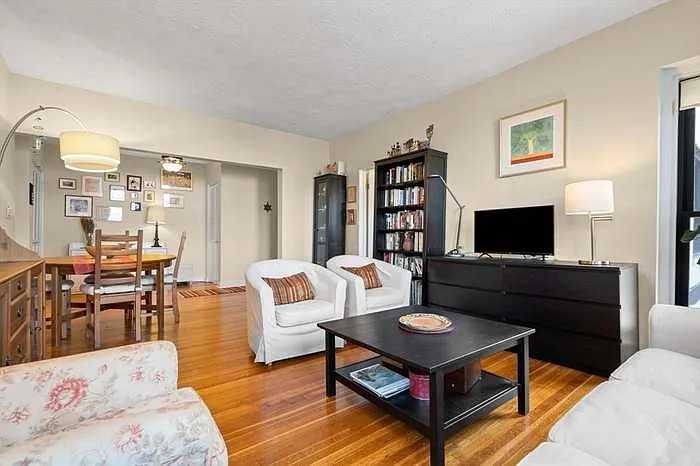 1403 Commonwealth Ave #6 - Photo 7 of 13