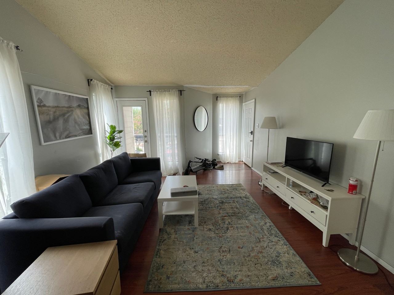 1907 West Loop - Photo 2 of 16