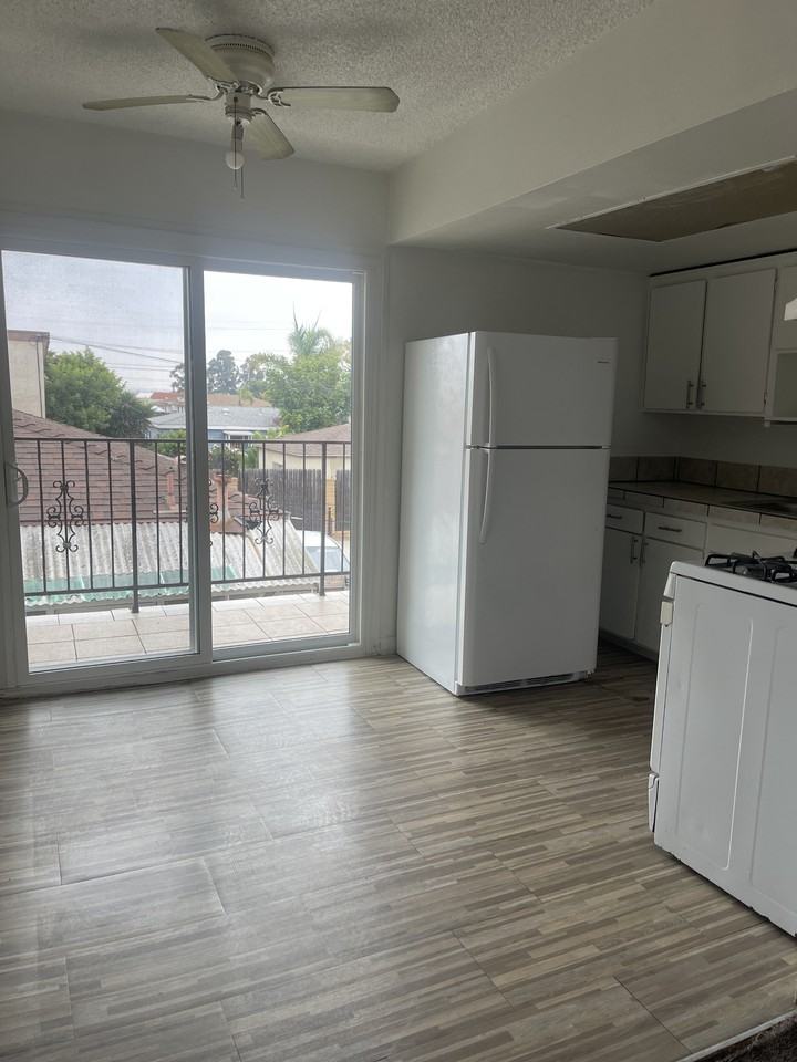 80 Oaklawn Ave - Photo 3 of 13