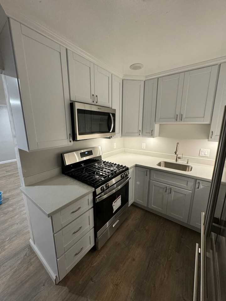 1001 91st Avenue - Photo 3 of 6