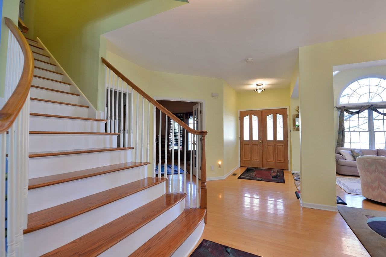 37 Timothy Field Rd - Photo 2 of 25