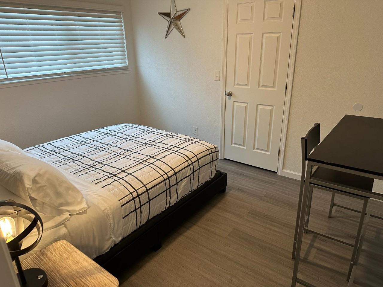 1017 U St - Photo 5 of 14