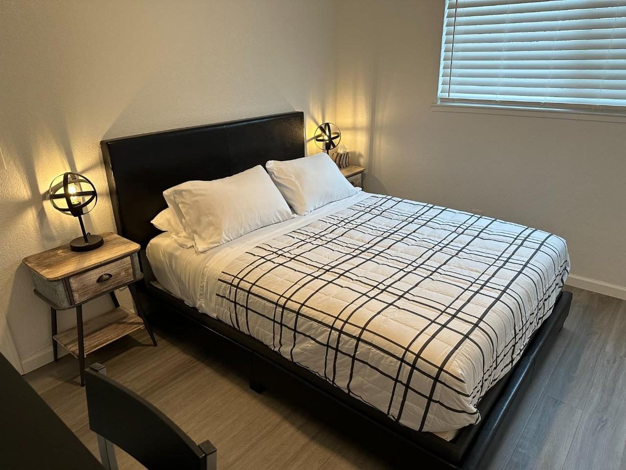 1017 U St - Photo 6 of 14