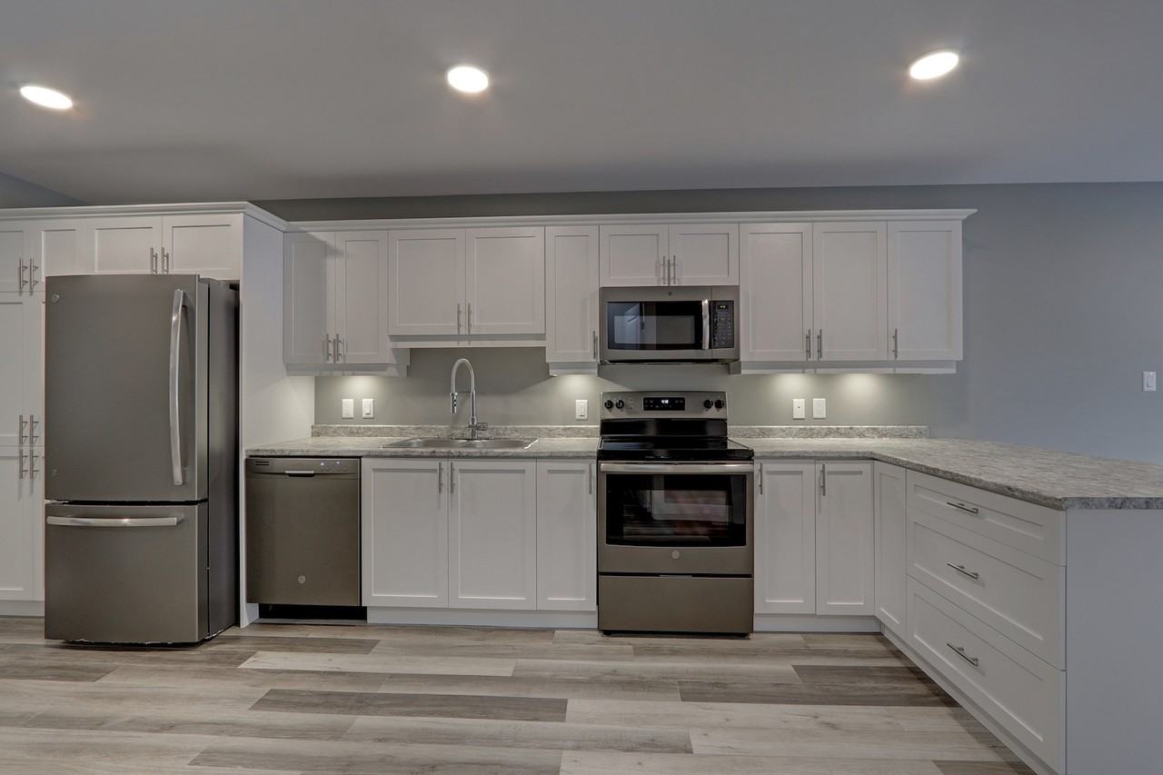 771 Maclaren Avenue #8 - Photo 3 of 20