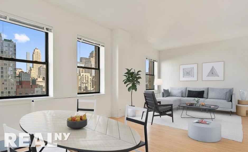 W 34th St #17C5 - Photo 2 of 5