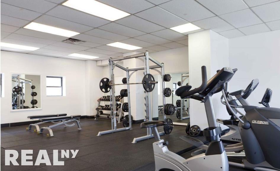 W 34th St #17C5 - Photo 5 of 5