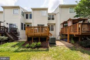 43122 Forest Edge Sq - Photo 1 of 1