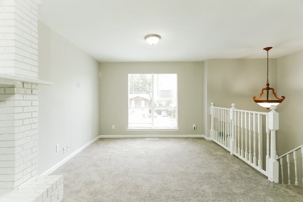 232 Glenvalley Ln Nw - Photo 4 of 17