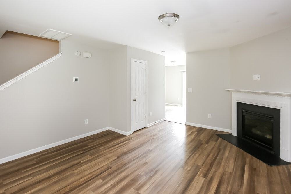 3832 Glory St - Photo 6 of 17