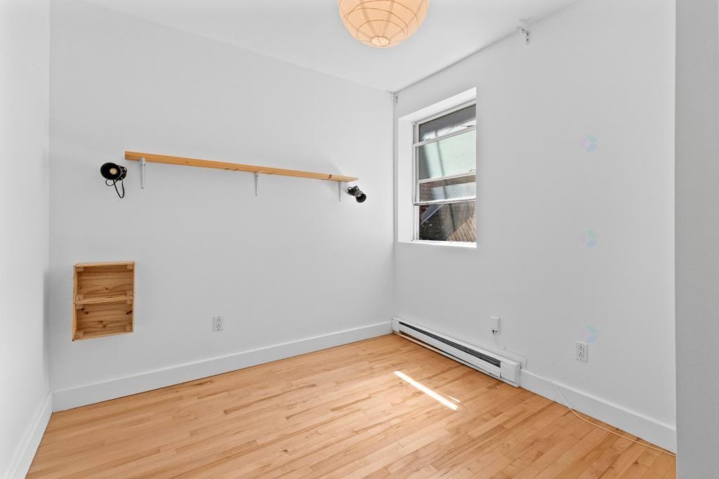 110 Rue Willibrord - Photo 2 of 19