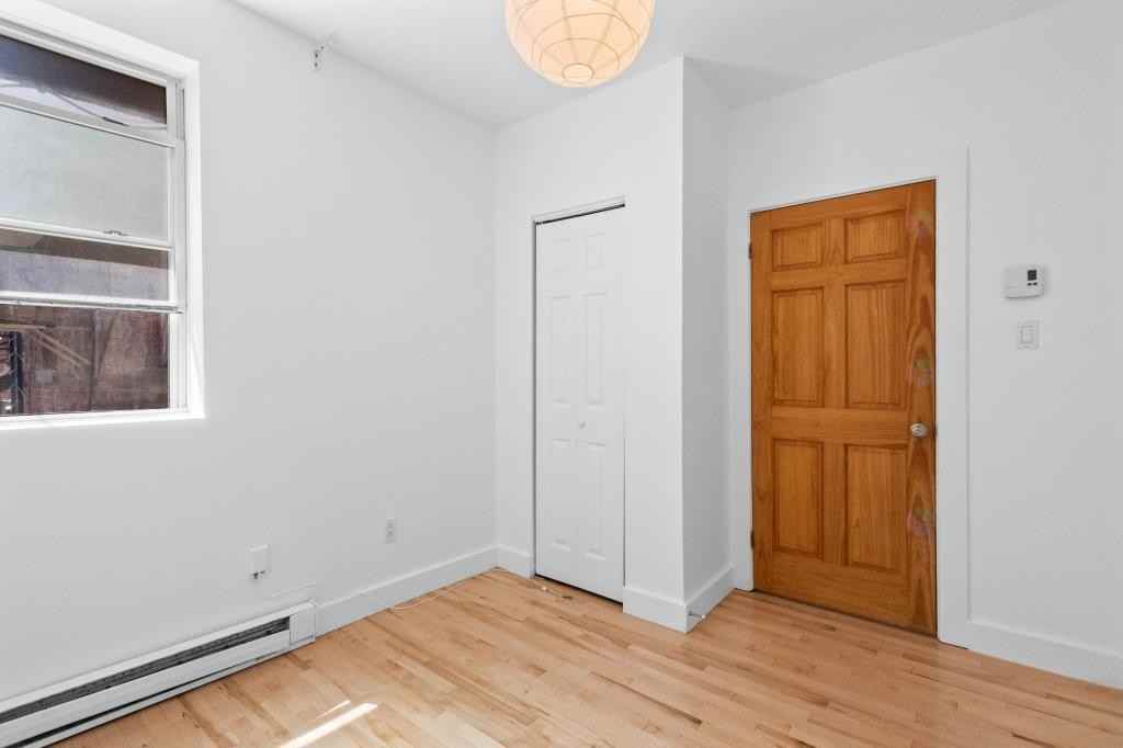 110 Rue Willibrord - Photo 3 of 19